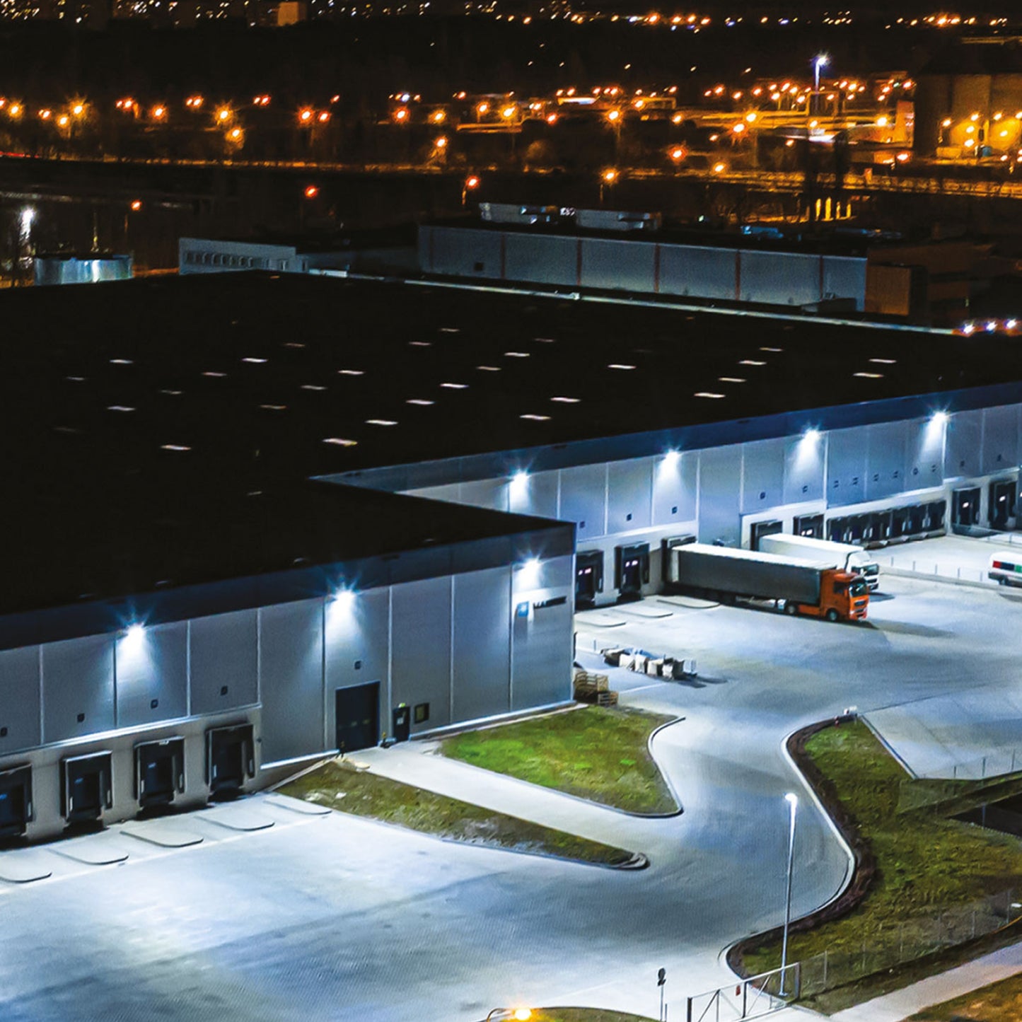 LED NOCTIS MAX 2 Fluter 200W Strahler 19000lm grau 85° 230V IP65 IK08 Kaltweiß 6000K