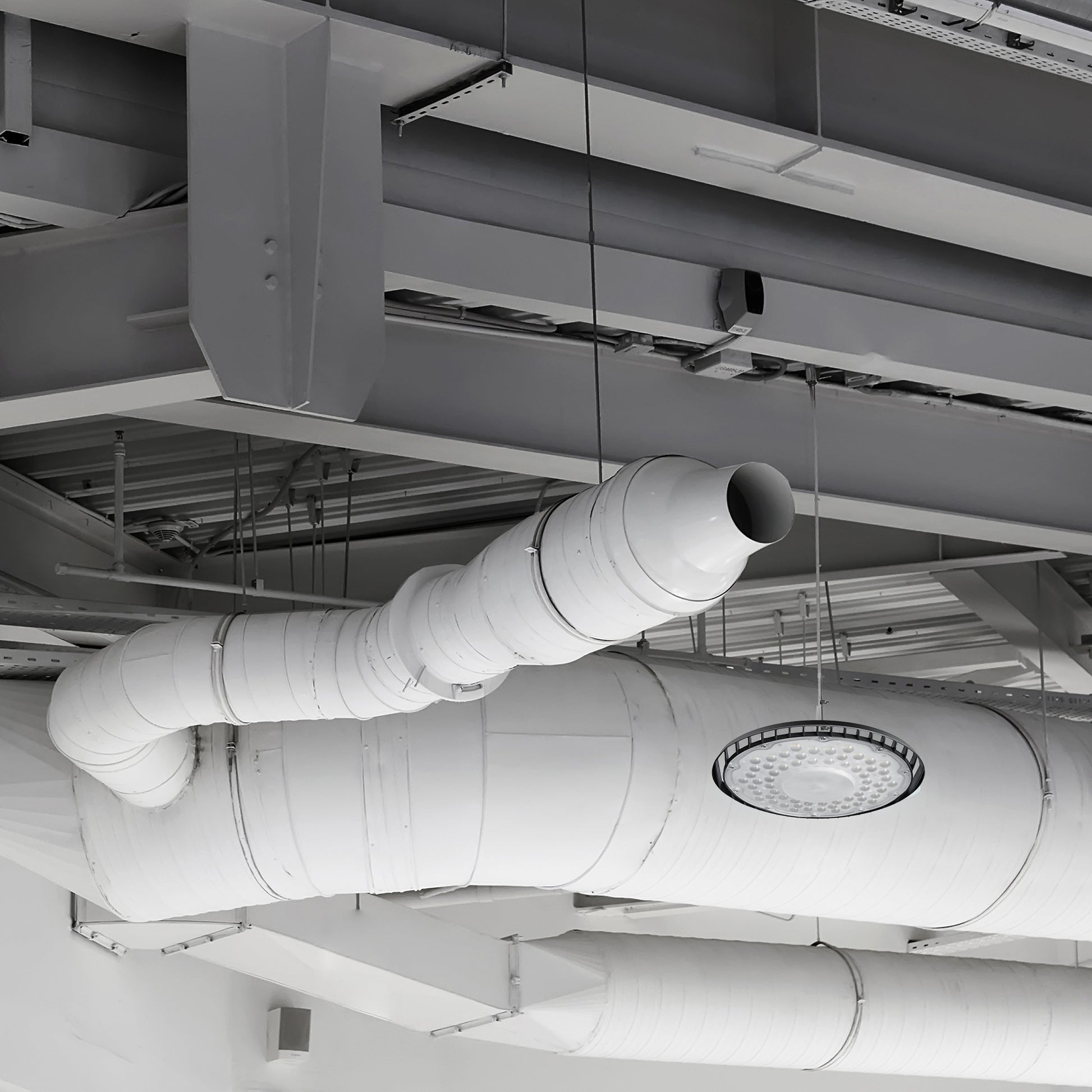 LED PLATEO SUN 4 HIGH BAY 205W Hallenleuchte 22600lm schwarz 70° 230V IP65 Industrieleuchte IK06 Neutralweiß 4000K